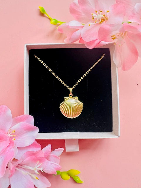 Necklace "Secrets of the Sea"
