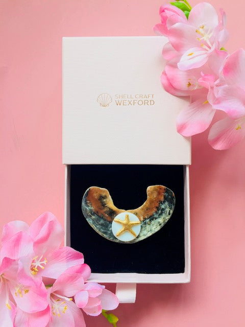 Brooch "Mooney"