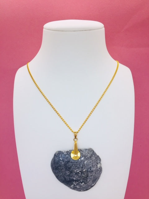 Shell Necklace "Solara"