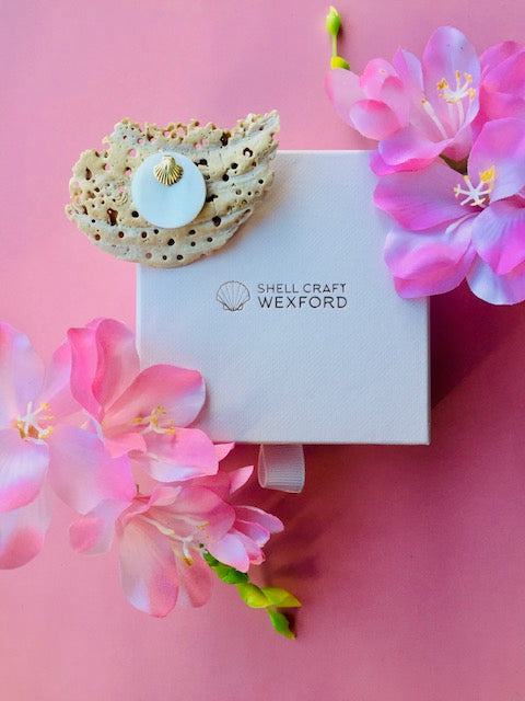 Brooch "Manu"