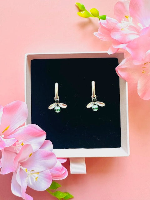 "Turquoise Buzzy Bee"