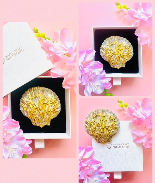 Brooch "Golden Touch"