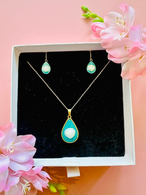 Turquoise Seashell Serenity Set