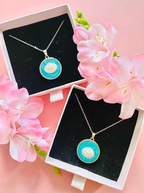 Seashell Shine Necklace - Turquoise/Gold