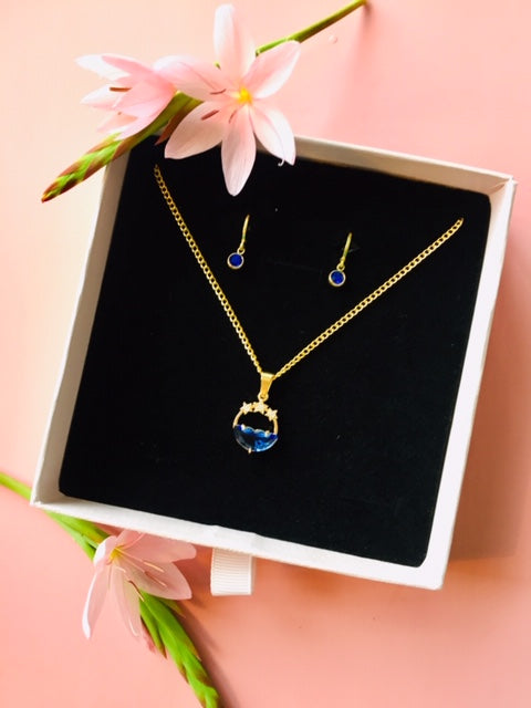 Necklace Set "Stars Over The Ocean" in blue